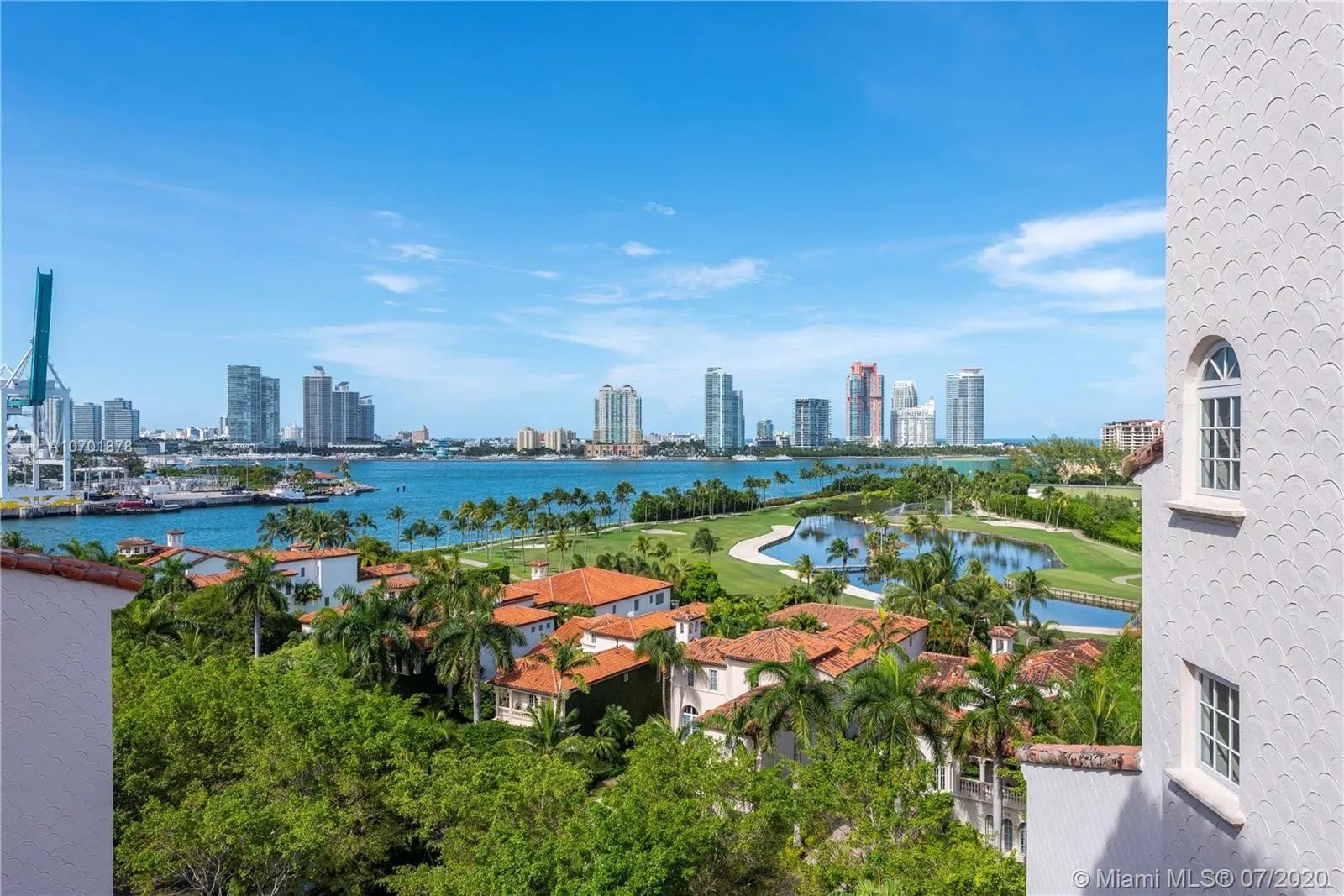 5 Things that attract the rich and famous to Fisher Island, Florida
